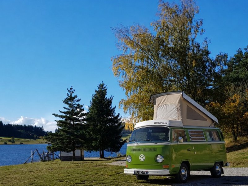 Combi au bord du lac de Devesset